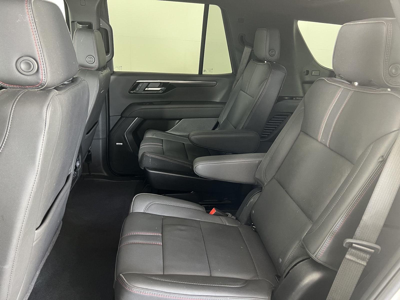 Used 2025 Pearl Chevrolet RST image 21