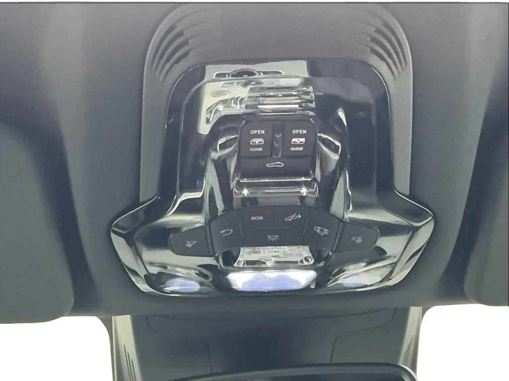 New 2026 Gray Alfa Romeo Base image 38