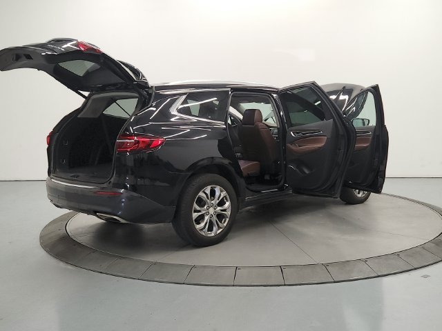 Used 2018 Black Buick Avenir image 13