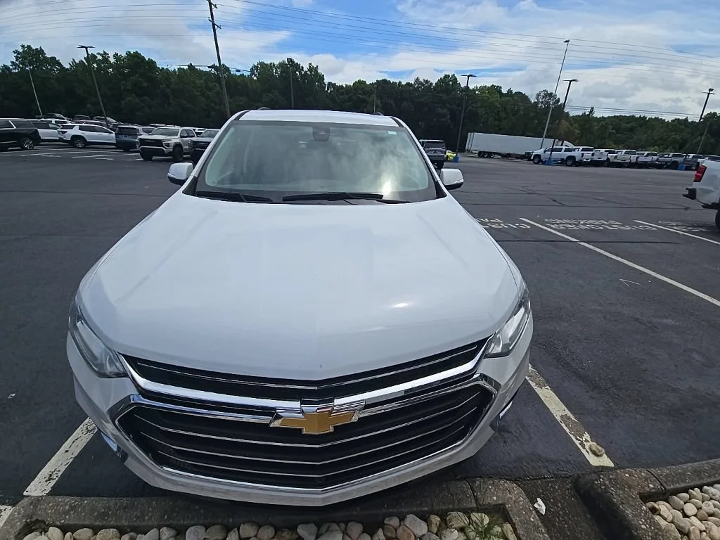 Used 2020 SUMMIT WHITE Chevrolet LT Leather image 5