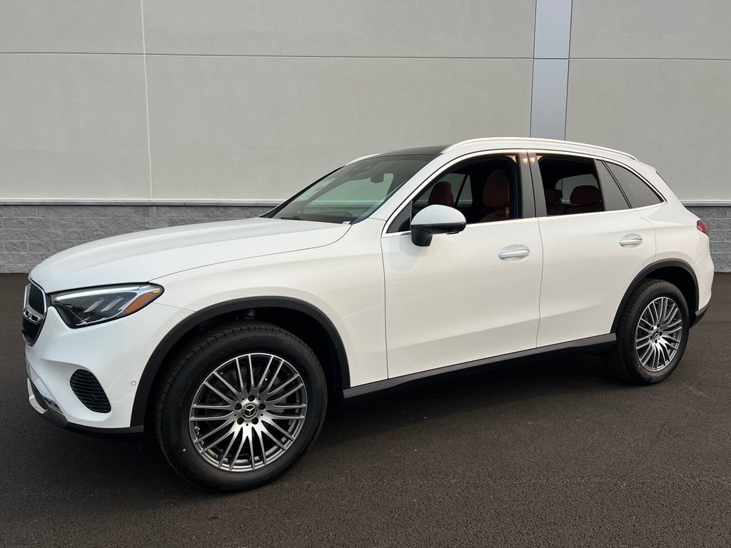 New 2026 Polar White Mercedes-Benz GLC 300 image 37