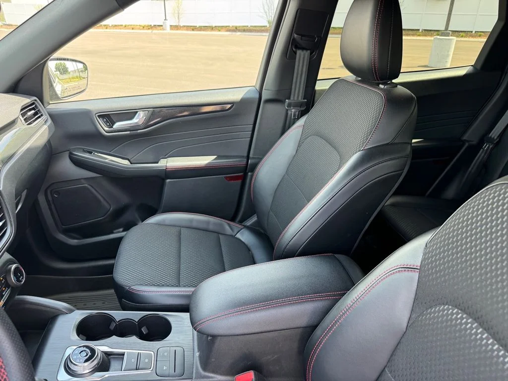 Used 2025 Gray Ford ST-Line image 10