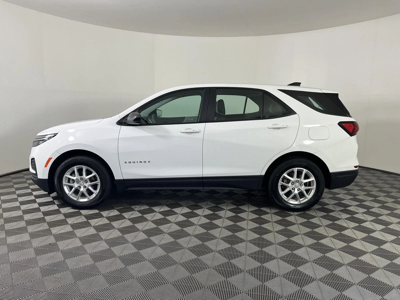Used 2024 Summit White Chevrolet LS image 24