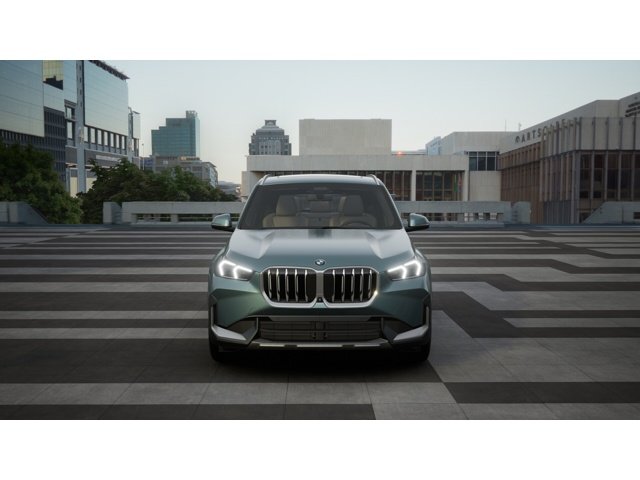 New 2027 Cape York Green Metallic BMW xDrive28i image 3