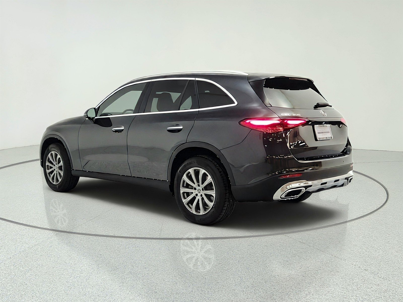 Certified Used 2026 Graphite Grey Metallic Mercedes-Benz GLC 300 SUV image 7