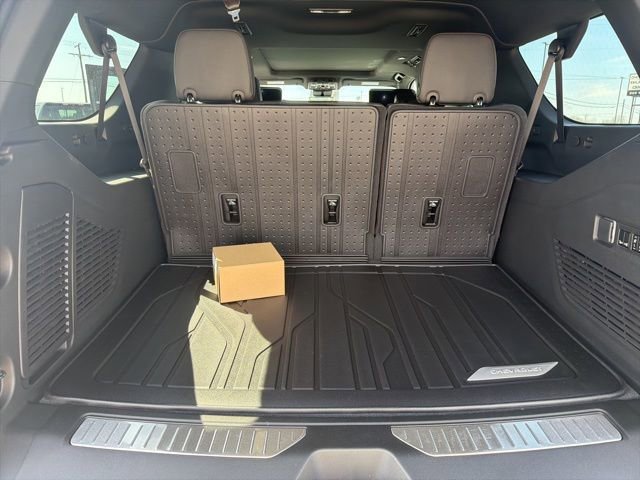 2026 Chevrolet Suburban Premier - Photo 38