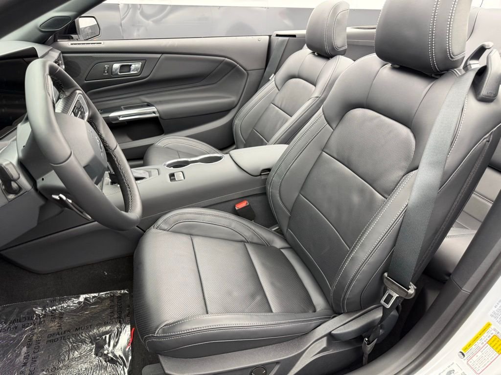 2025 Ford Mustang GT Premium Convertible - Photo 40