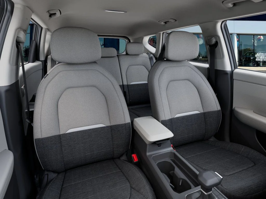 New 2027 Ivory Silver Kia S image 15