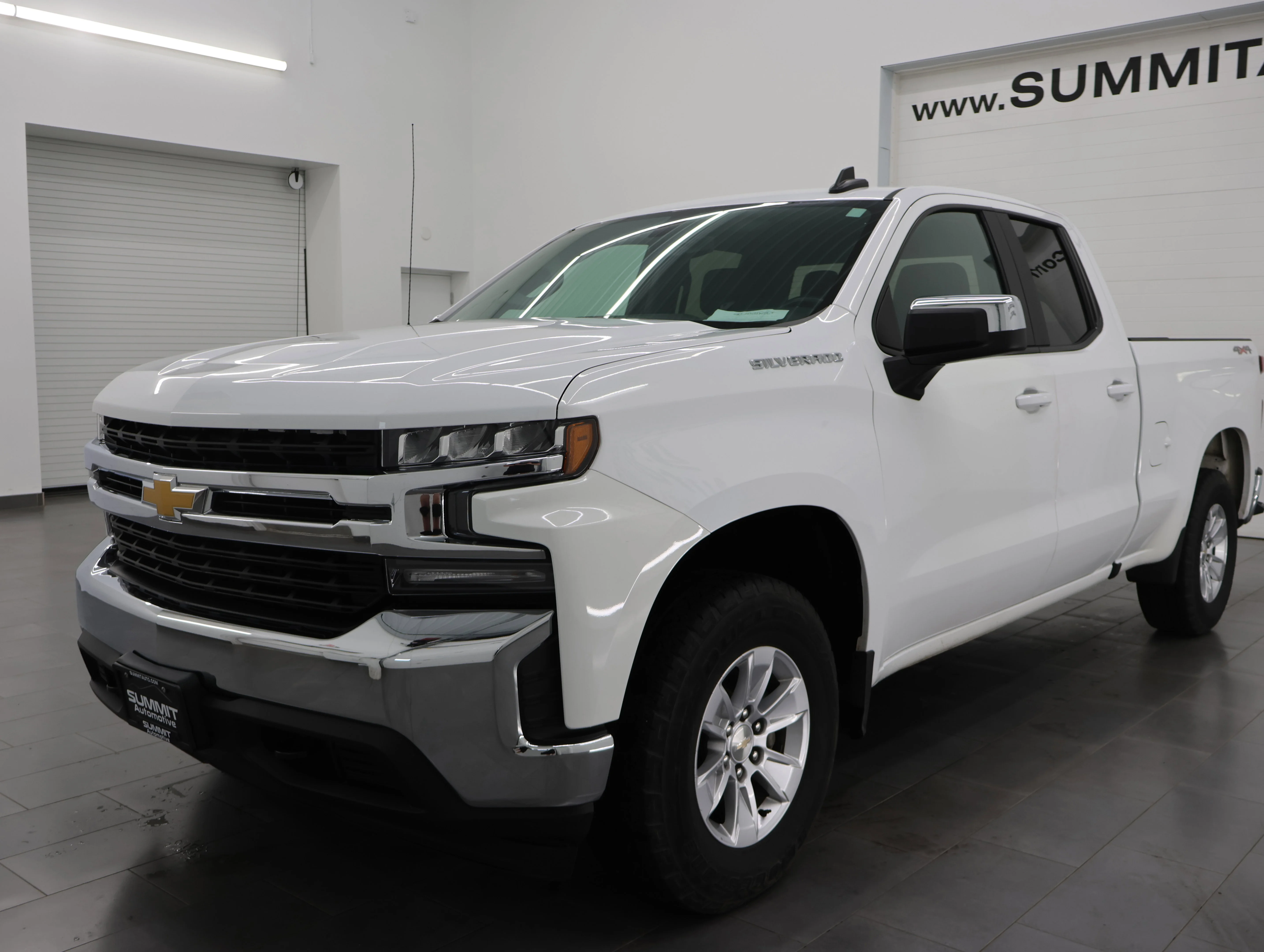 Used 2020 Summit White Chevrolet LT image 7