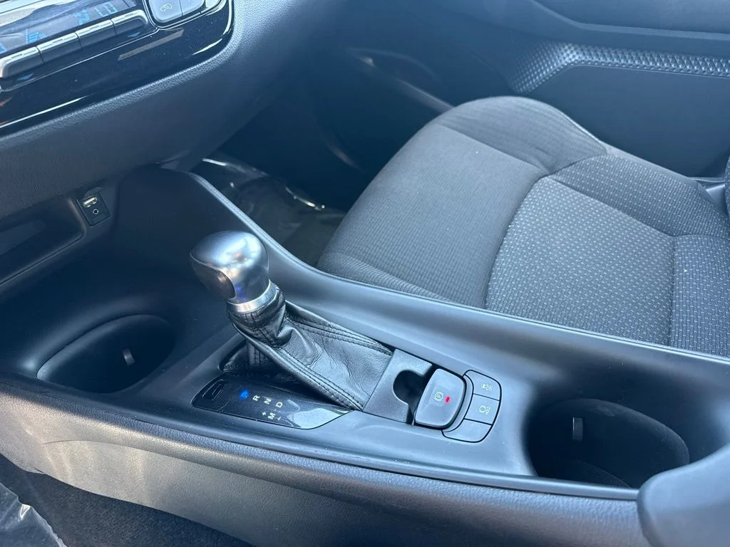 Used 2018 Blue Eclipse Metallic Toyota XLE Premium image 16