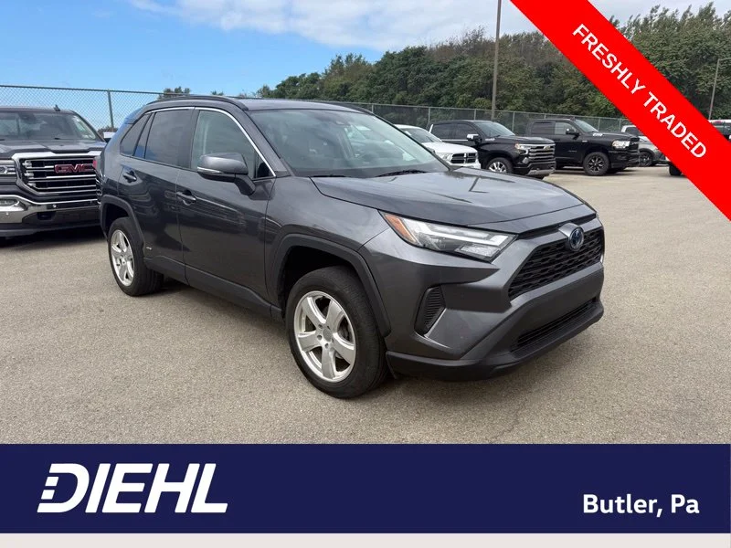 Used 2022 Gray Toyota XLE image 1