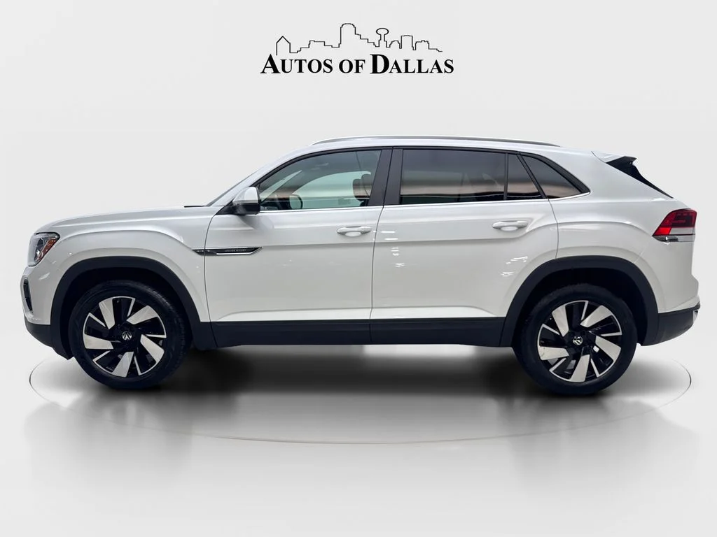 Used 2025 White Volkswagen 2.0T SE w/Technology image 5