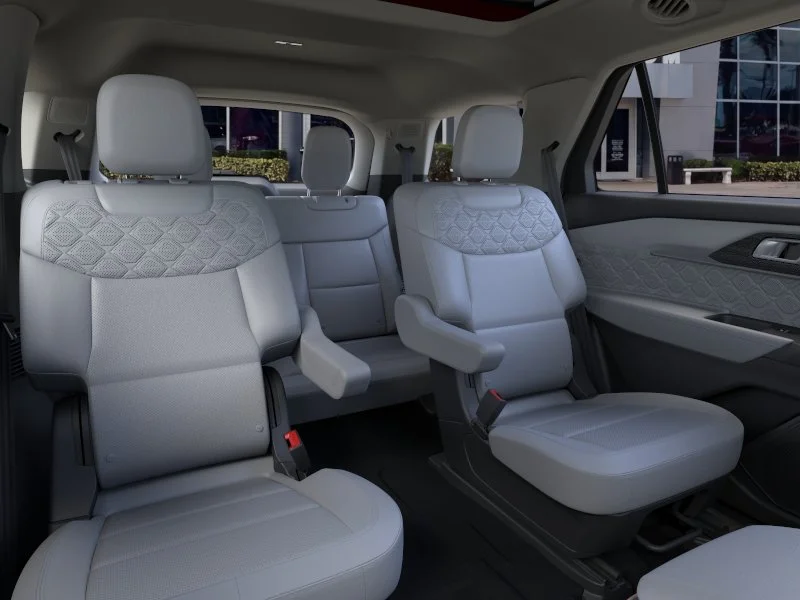 New 2026 Rapid Red Metallic Tinted Clearcoat Ford Platinum™ image 11