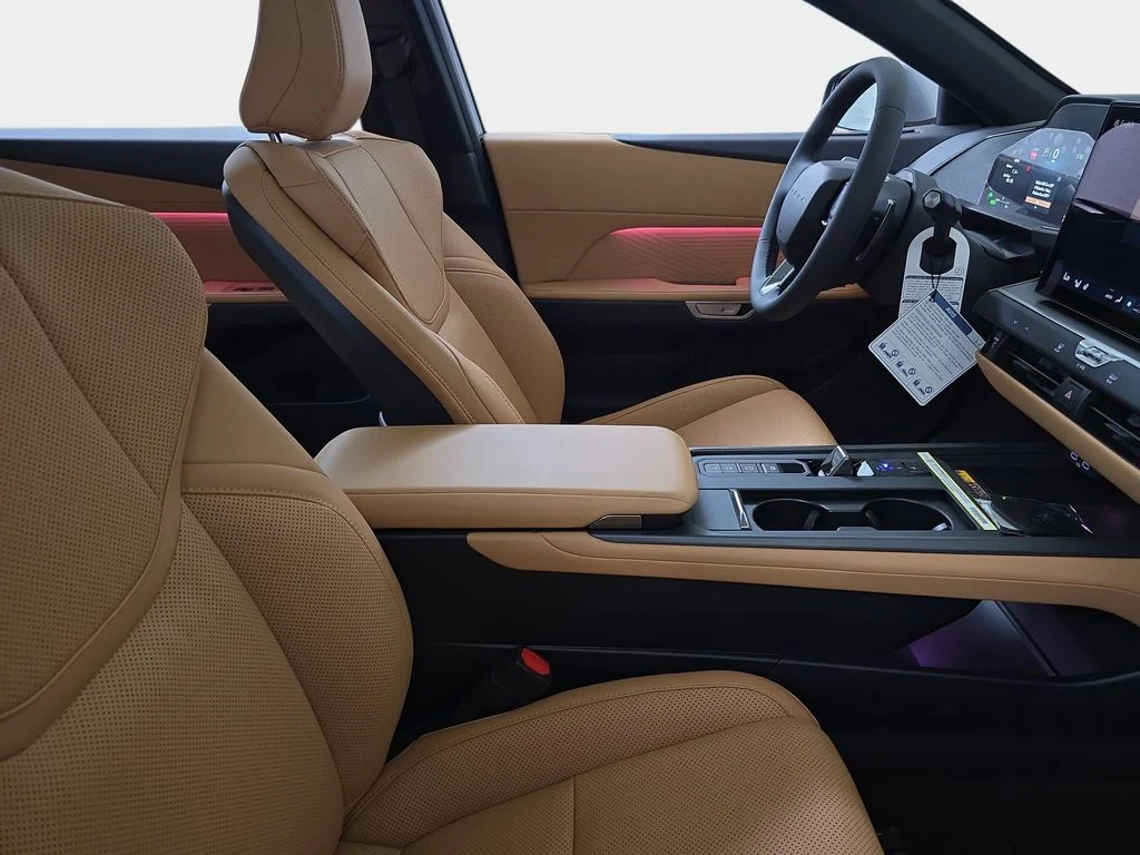 New 2026 Iridium Lexus PREMIUM AWD image 9