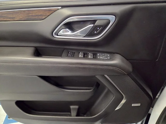 Used 2021 SUMMIT WHITE Chevrolet Premier image 31