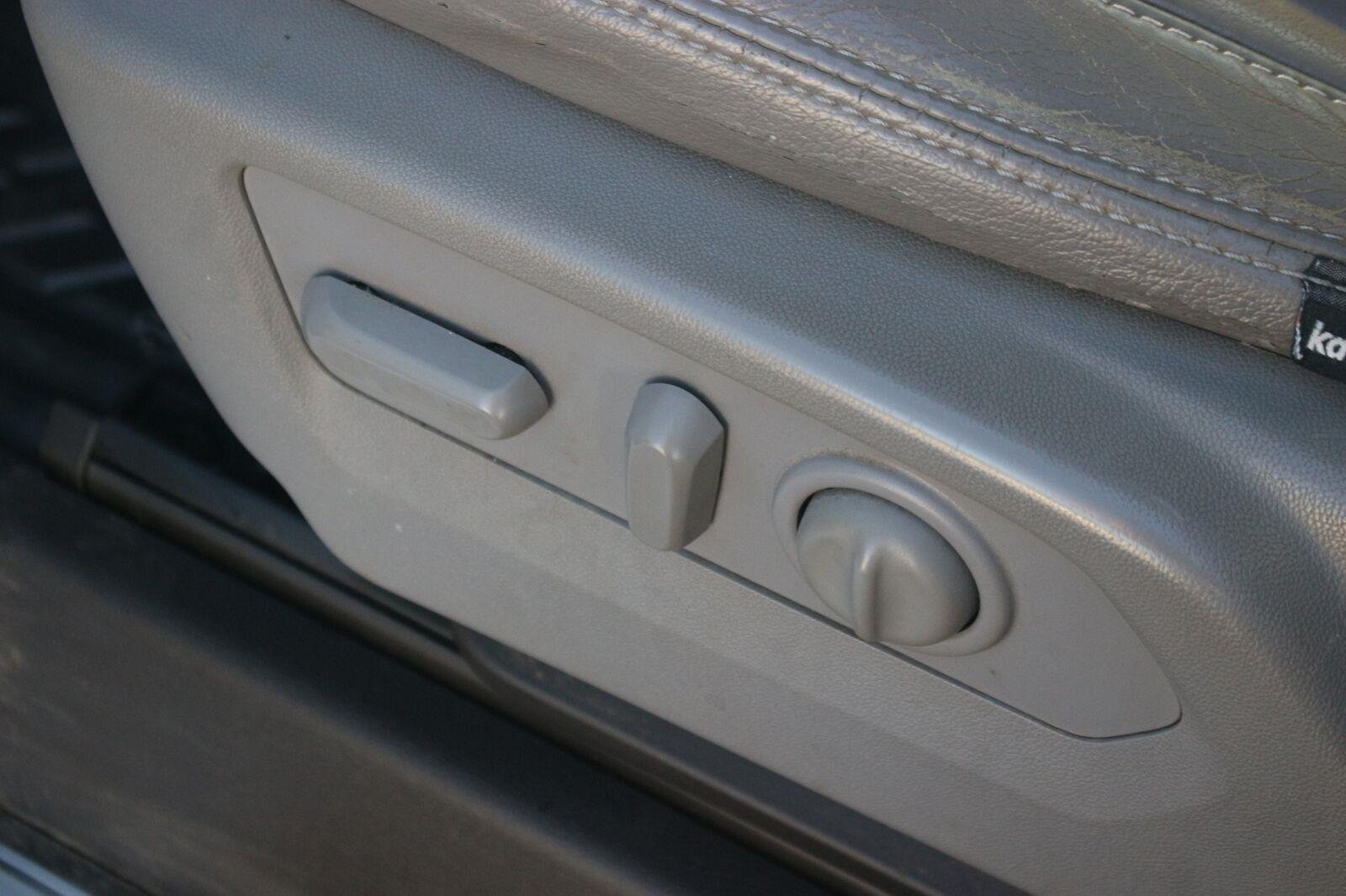 Used 2022 SUMMIT WHITE Chevrolet LT image 19