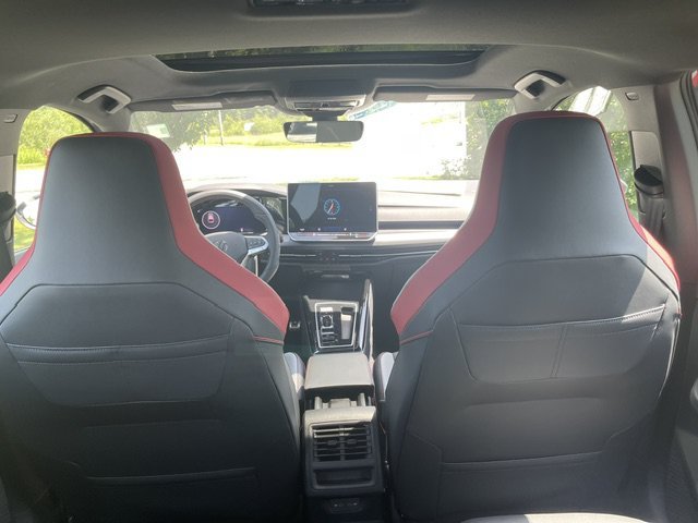 New 2026 Moonstone Gray Volkswagen 2.0T SE image 9