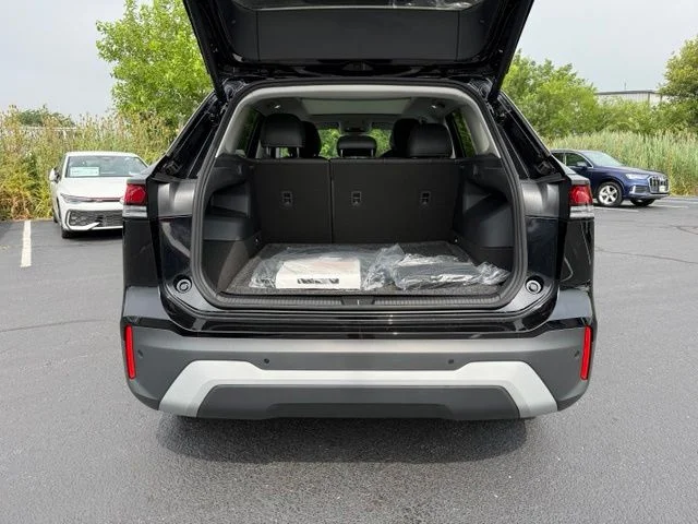 New 2026 Deep Black Pearl Volkswagen 2.0T SE image 3