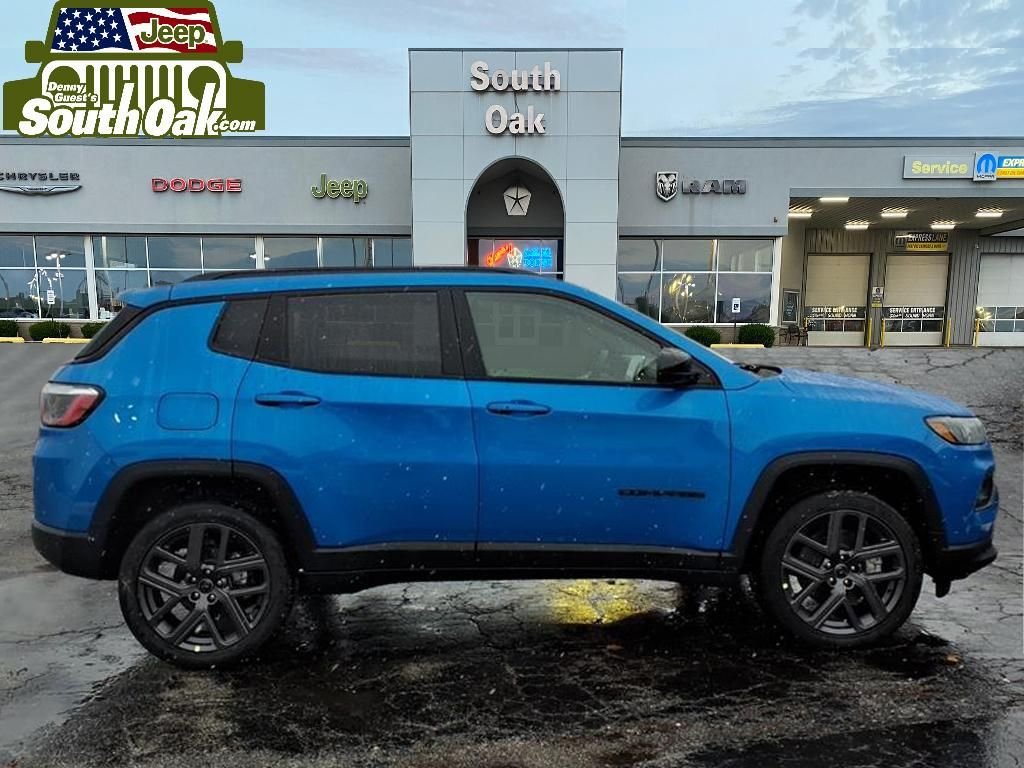 New 2026 Hydro Blue Pearl-Coat Exterior Paint Jeep Latitude image 2