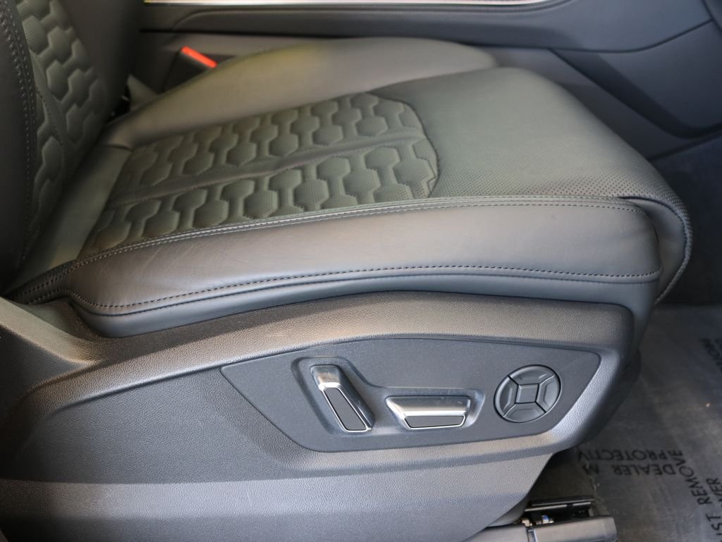 2023 Audi RS Q8 Base - Photo 35