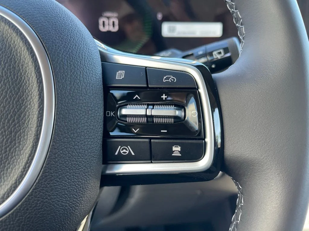 New 2026 White Kia EX image 23