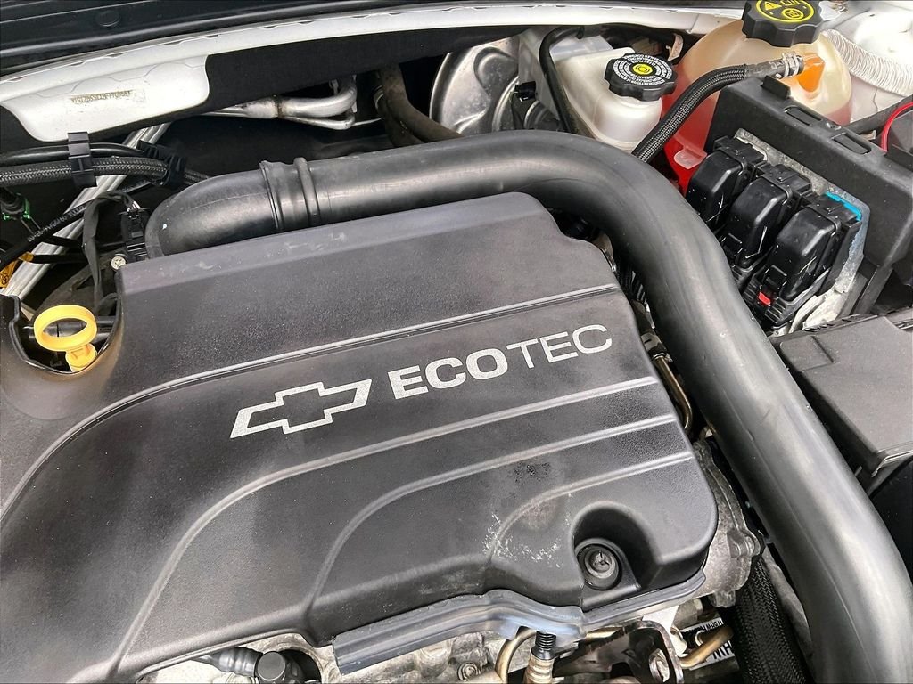 Used 2017 White Chevrolet LS image 33