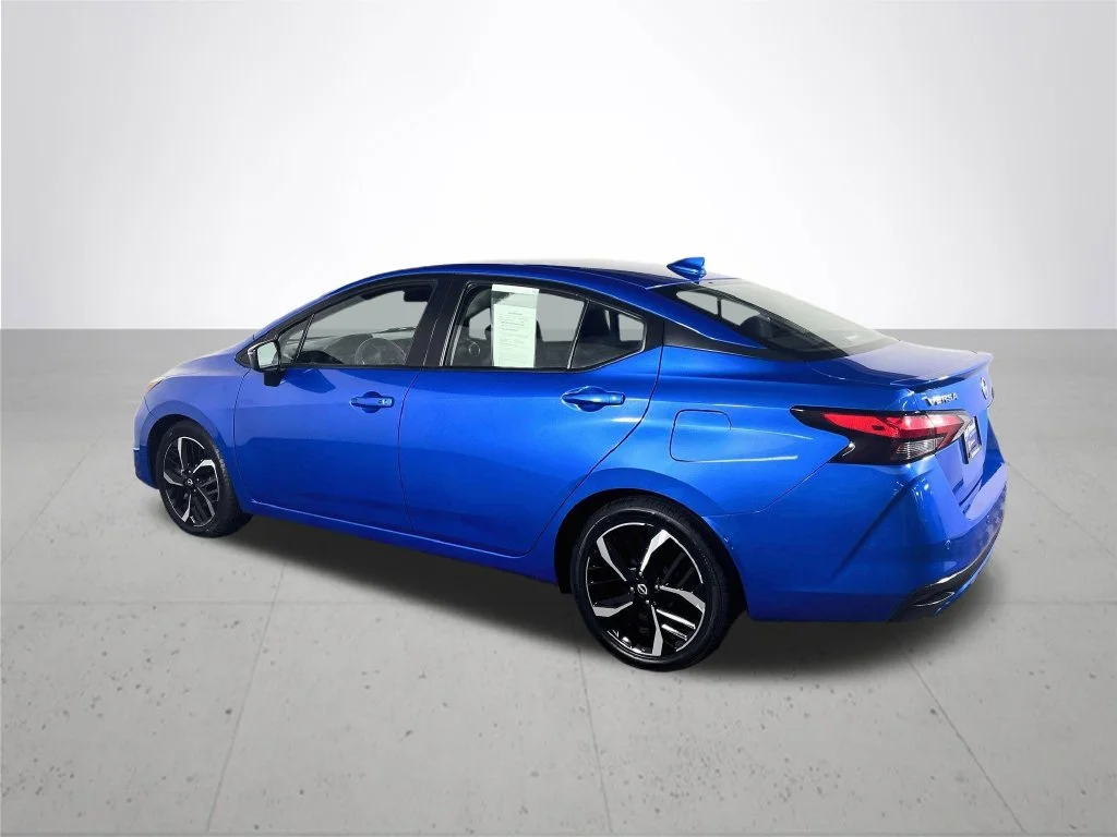 Used 2024 Blue Nissan 1.6 SR image 8