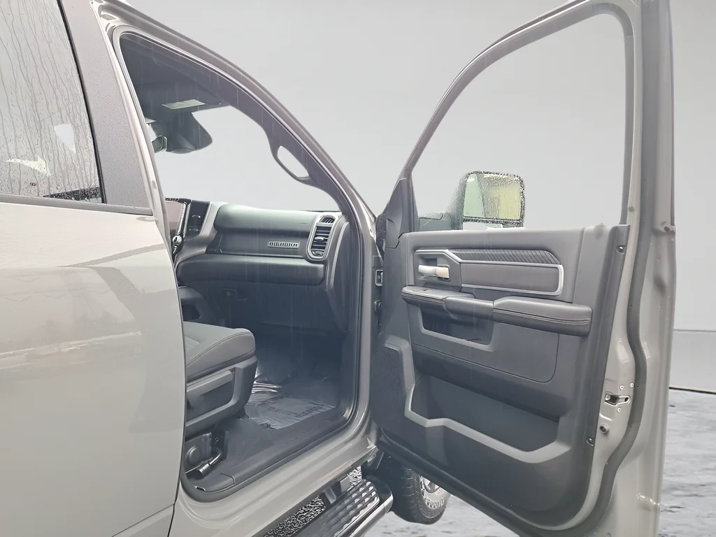 2026 RAM 2500 Big Horn - Photo 15