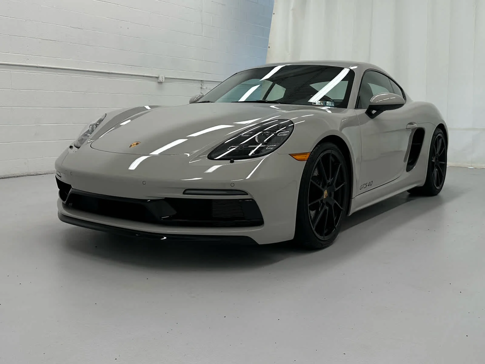 Used 2025 Chalk Porsche GTS 4.0 image 4