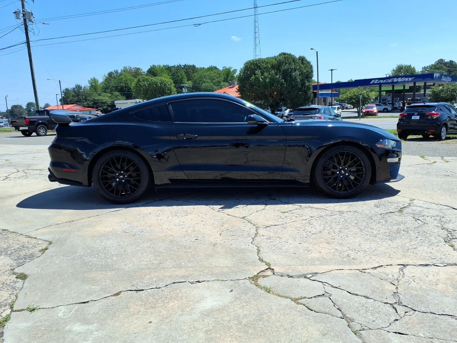 Used 2018 Shadow Black Ford GT Premium image 9
