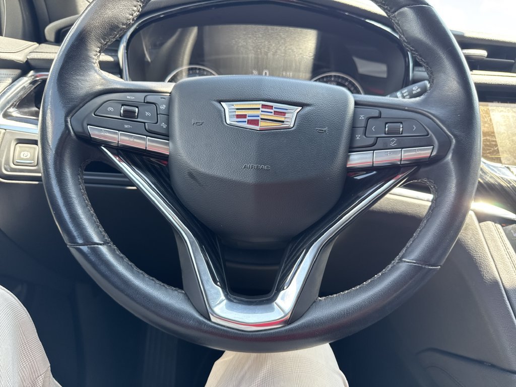 Used 2025 White Cadillac Premium Luxury image 27