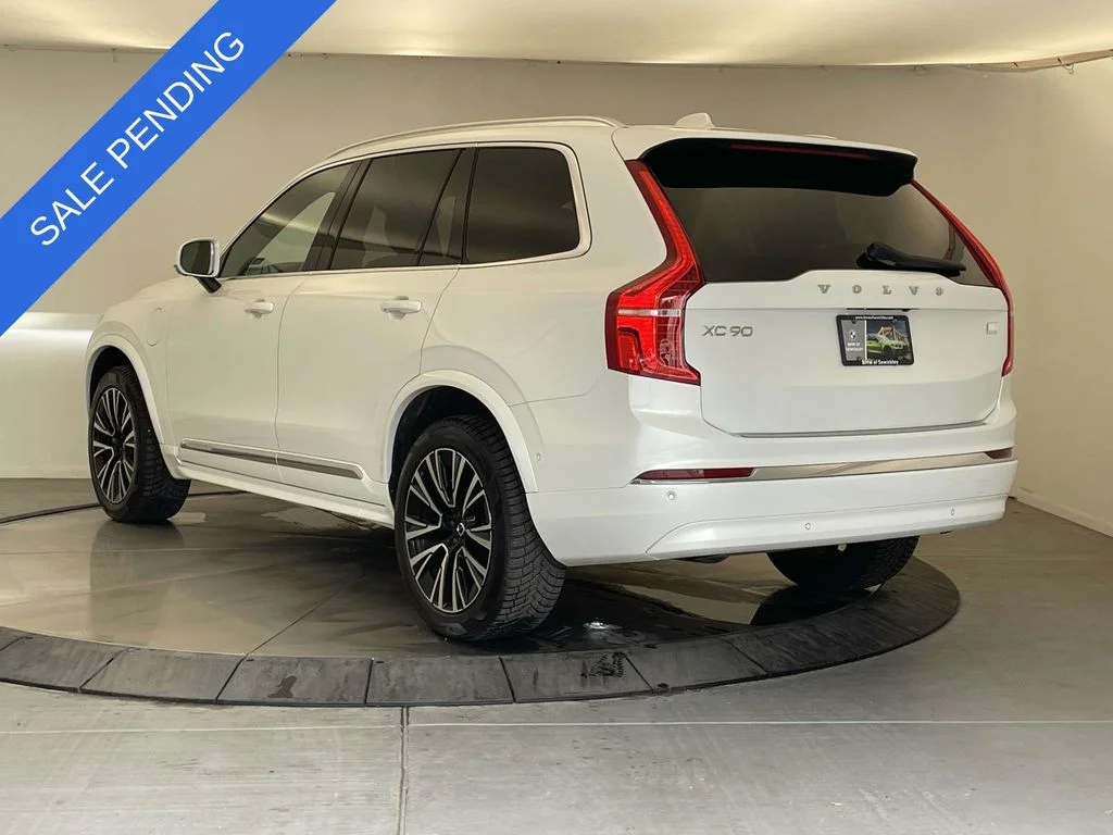 Used 2024 White Volvo T8 Plus Bright Theme 7 Passenger image 3