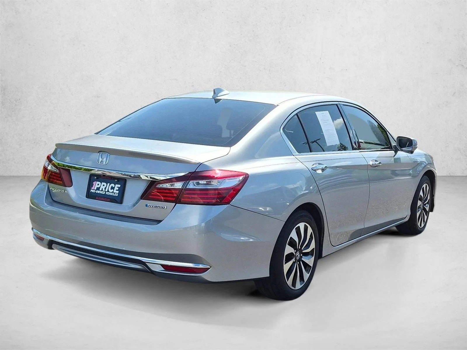 Used 2017 Silver/Gray Honda EX-L image 5