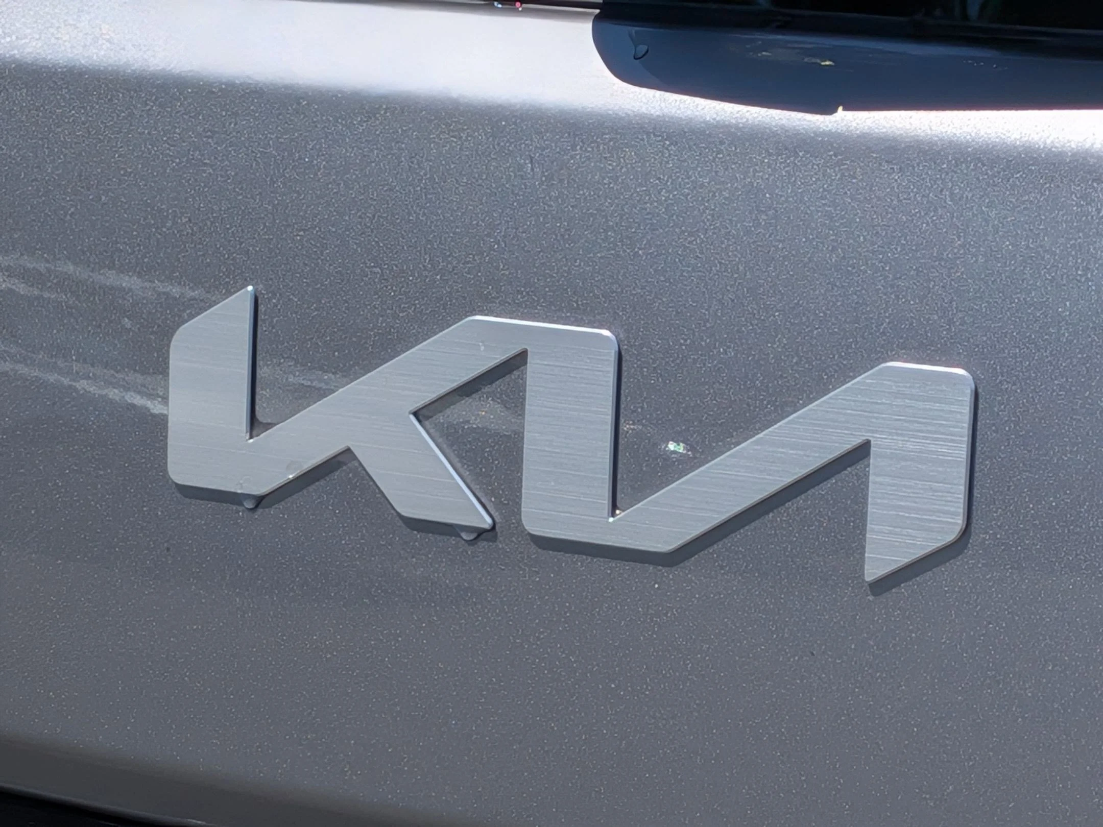Used 2025 Steel Gray Kia LX image 25