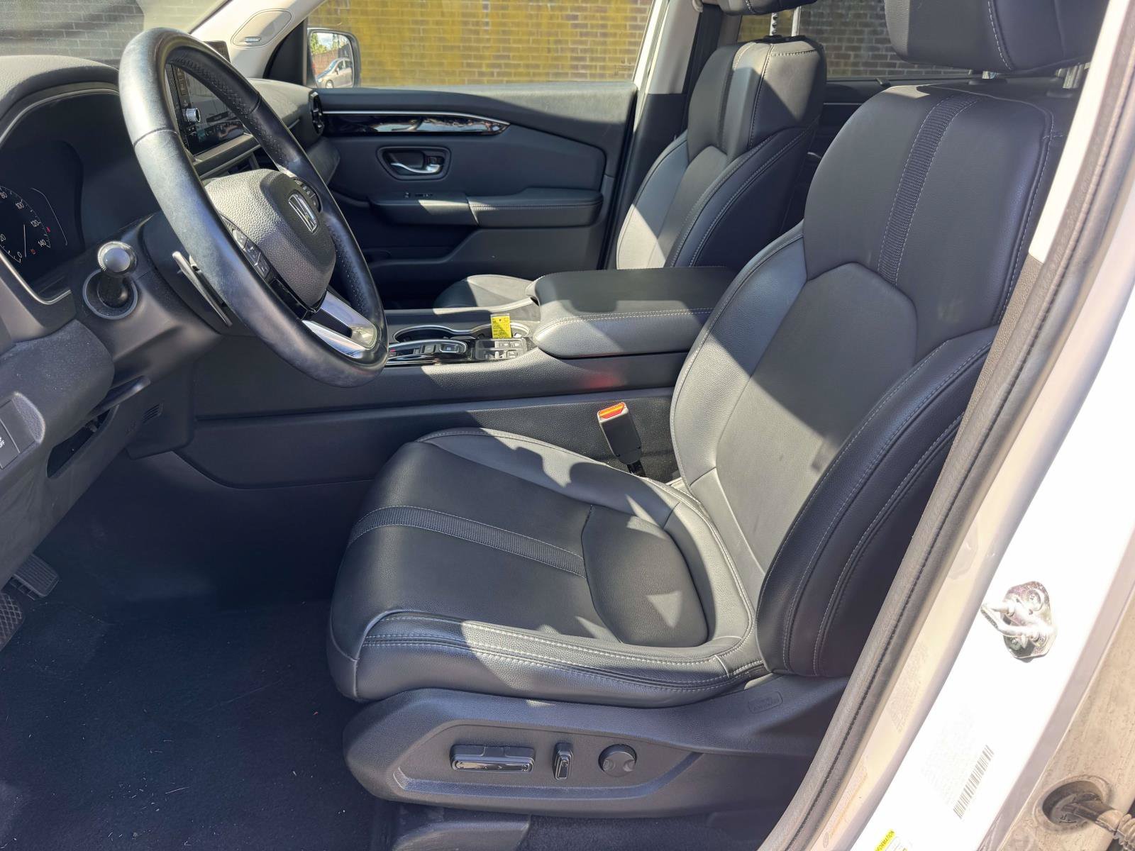 Used 2023 Silver Honda Touring image 9