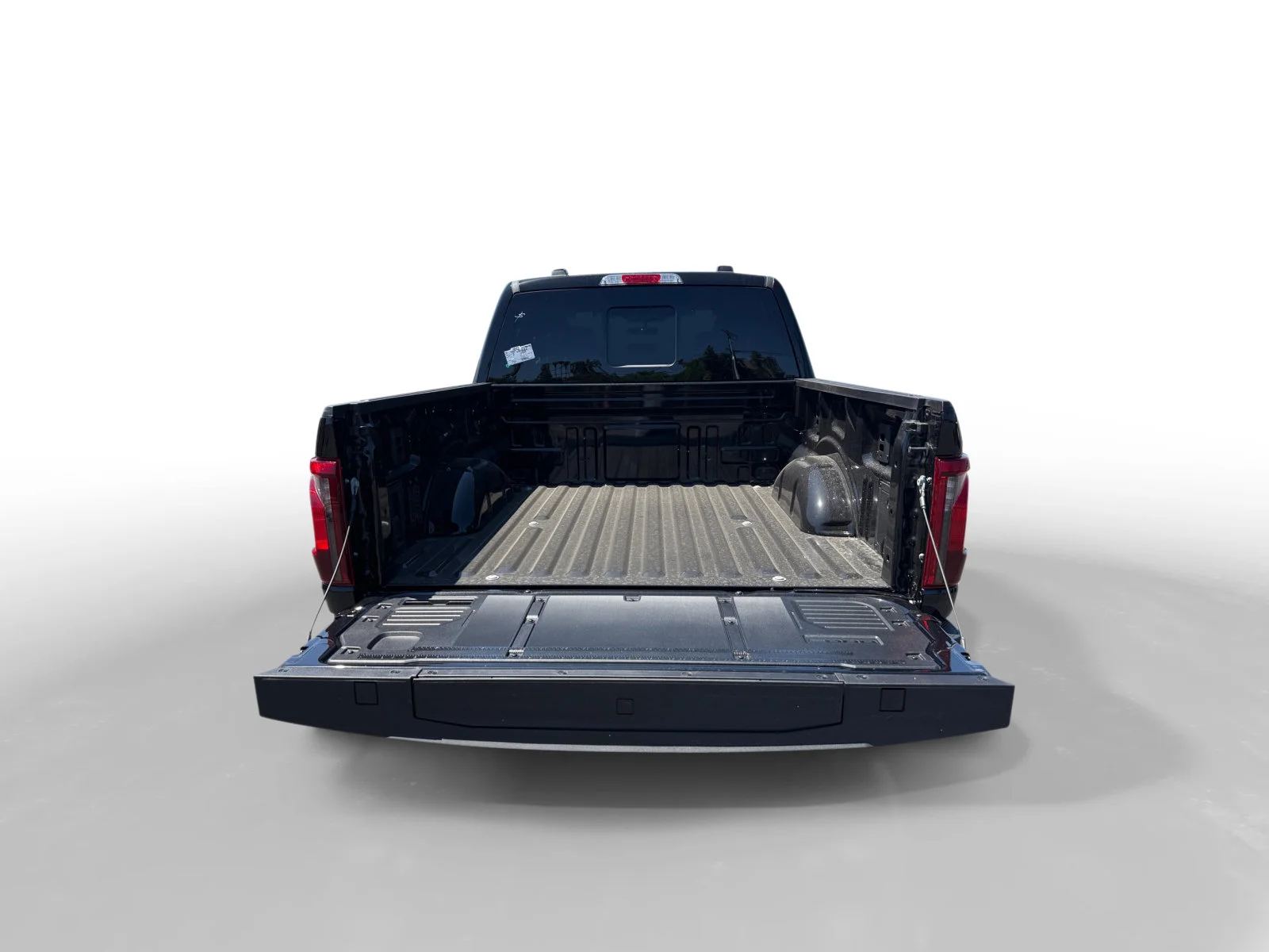 2025 Ford F-150 XLT - Photo 17
