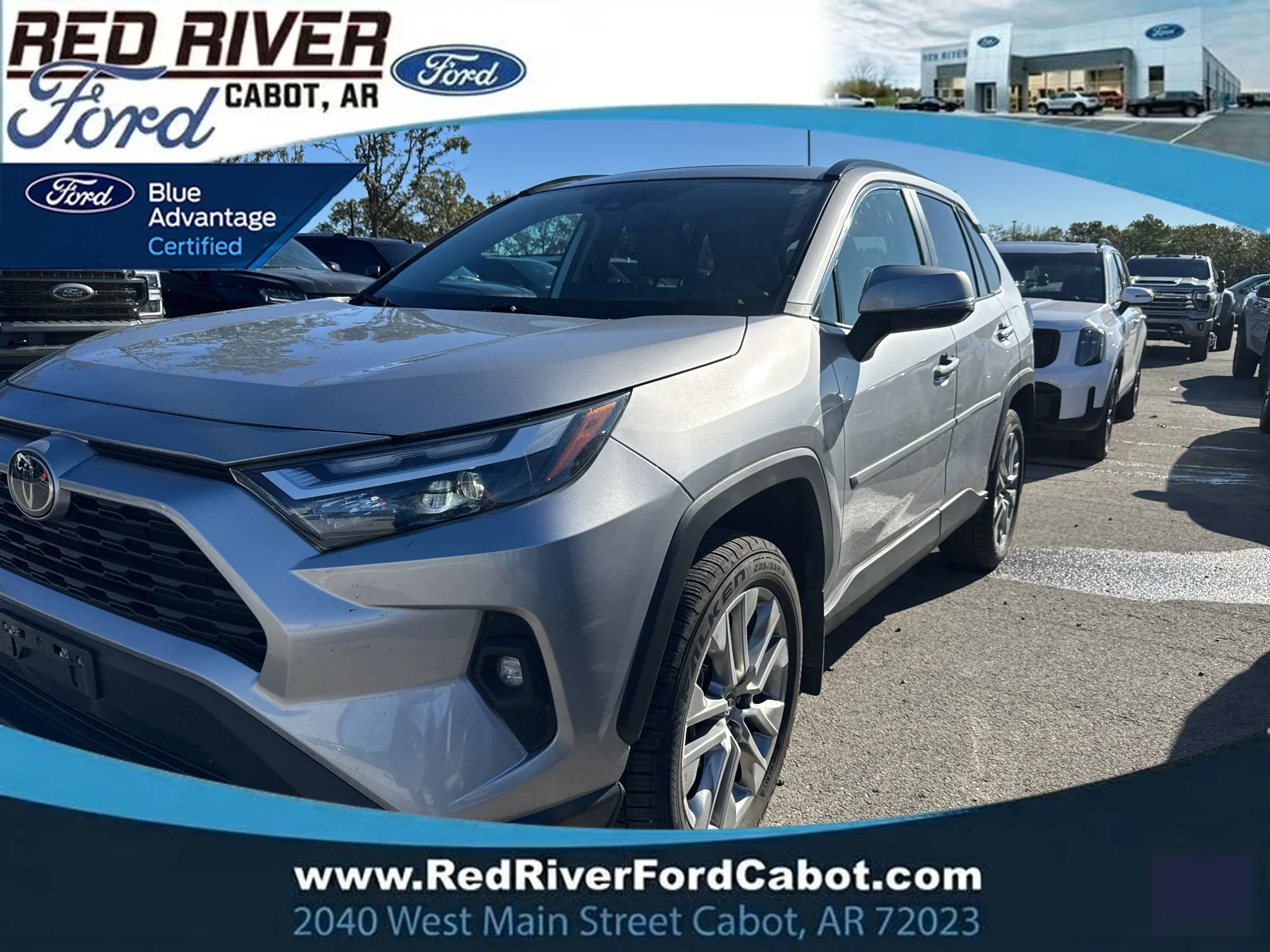 Certified Used 2025 Silver Sky Metallic Toyota XLE Premium image 1