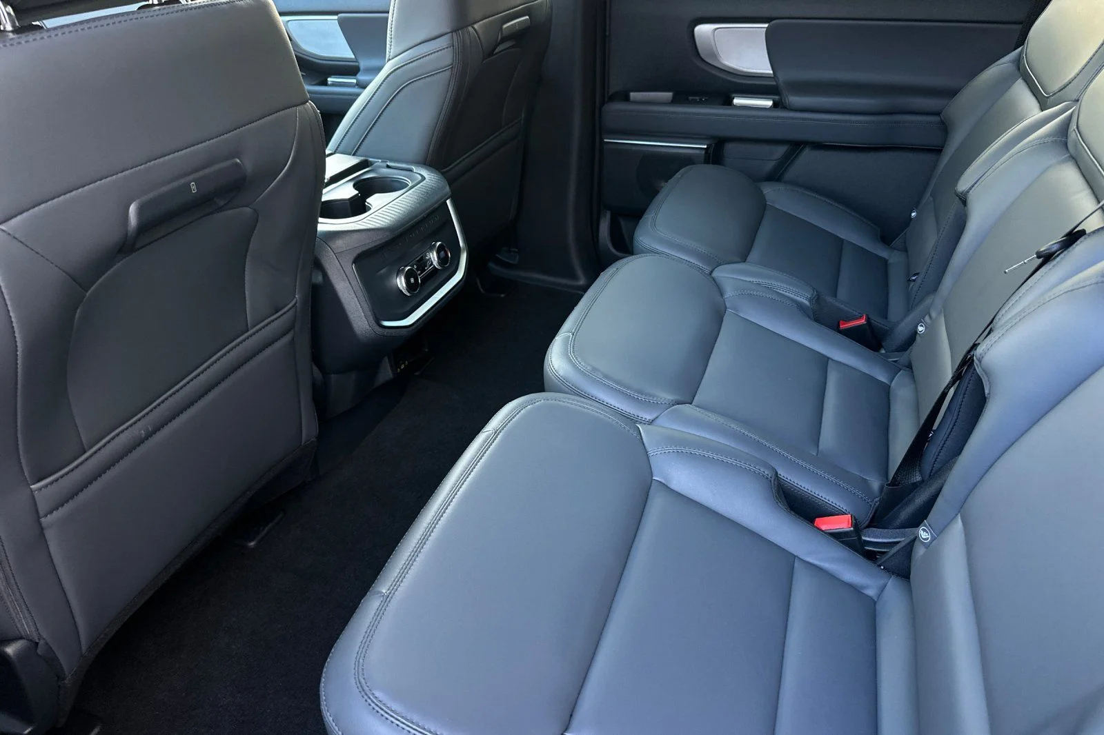New 2026 Glacier Gray Metallic Tri-Coat Ford MAX Active image 11