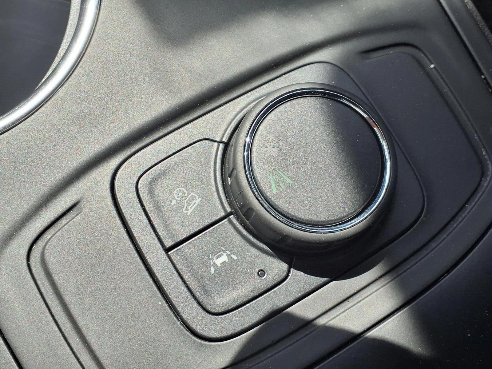 Used 2024 Downpour Metallic GMC SLE image 14