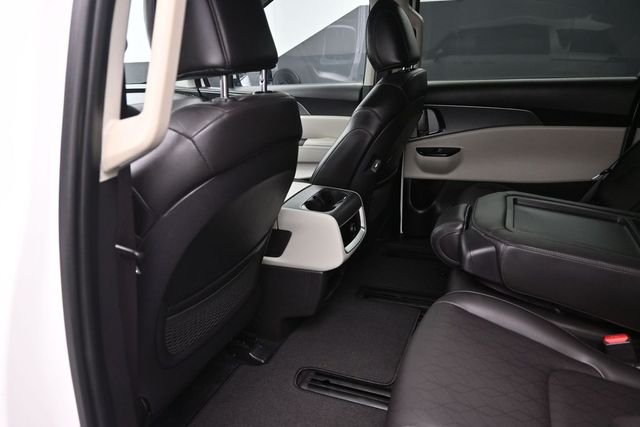 2024 Kia Carnival LX Seat Pkg - Photo 10