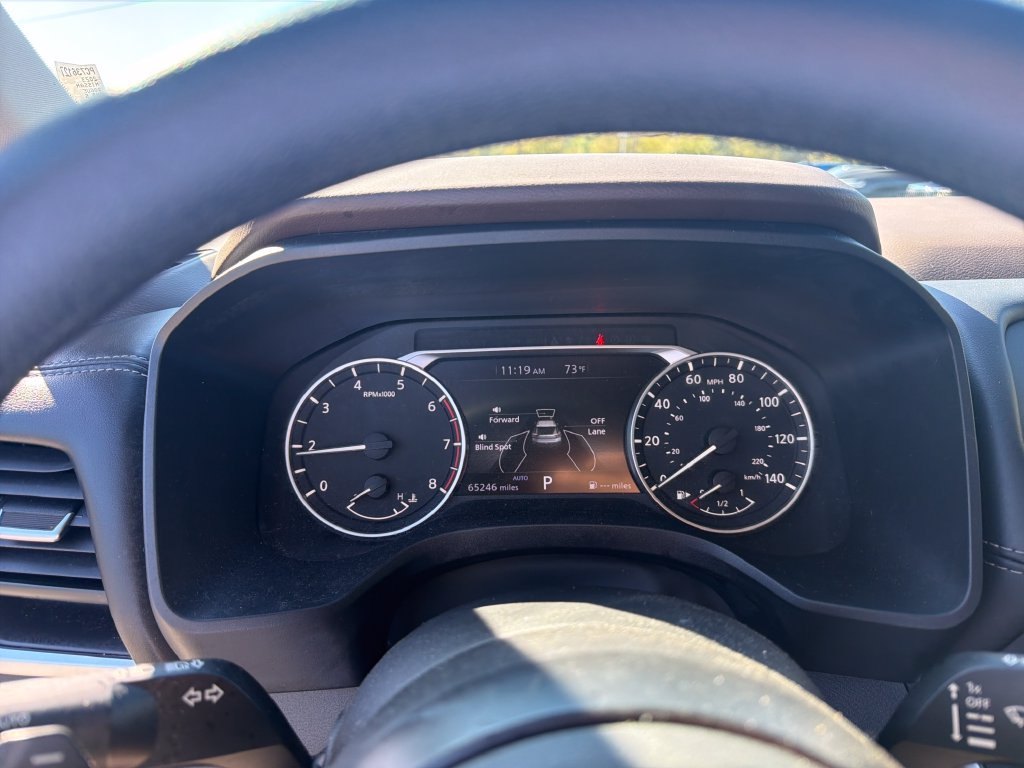 Used 2023 Gray Nissan S image 18