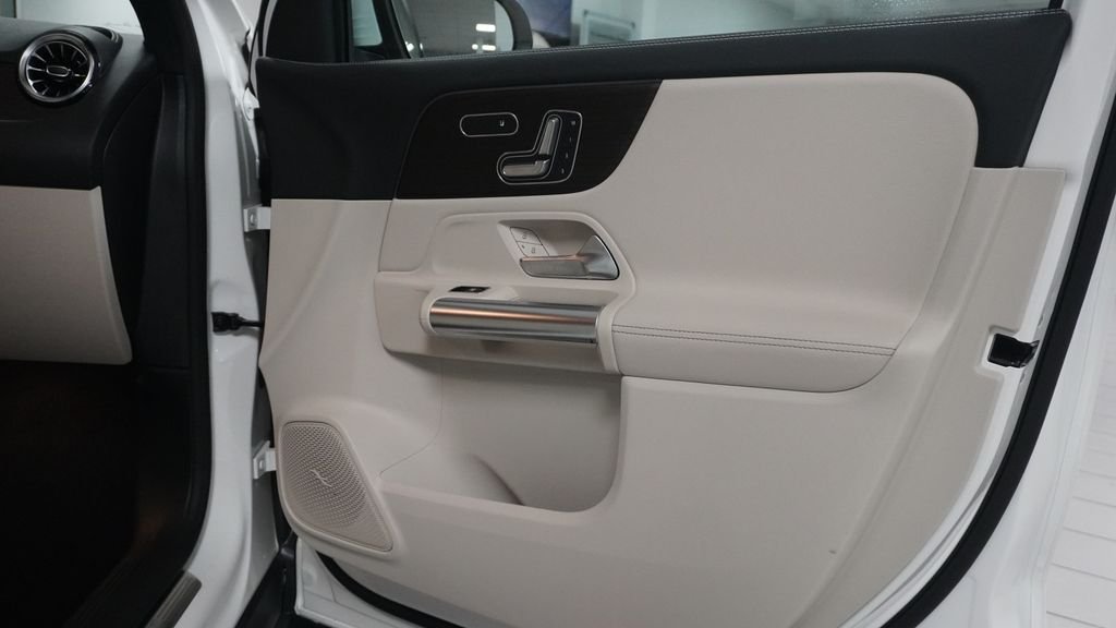 Certified Used 2026 White Mercedes-Benz GLA 250 image 44