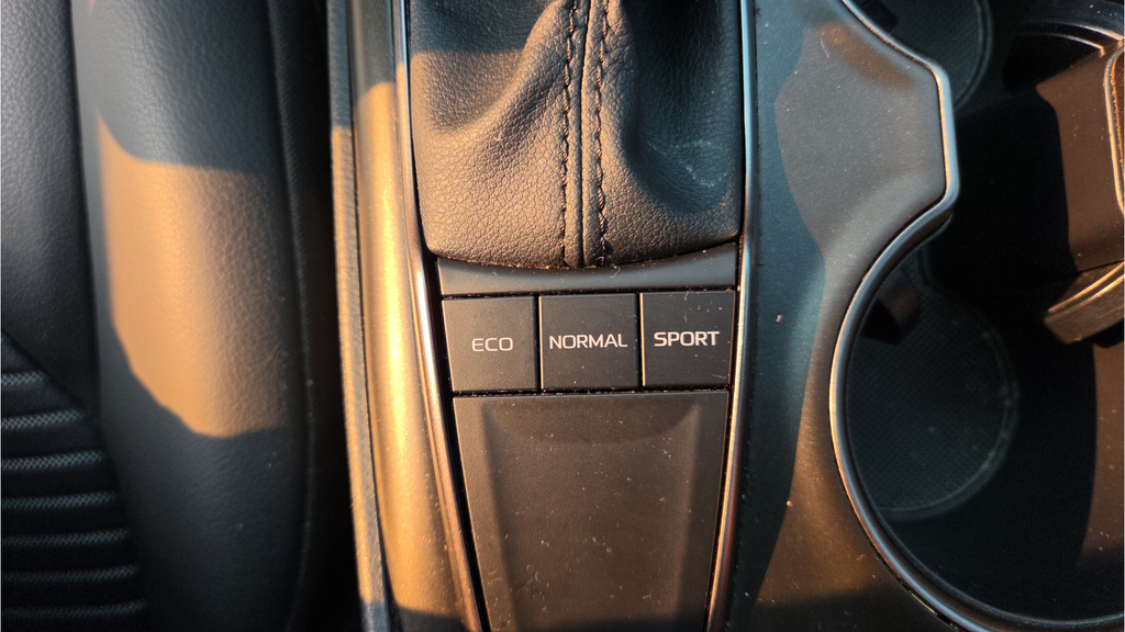 Used 2024 White Toyota SE Nightshade image 29
