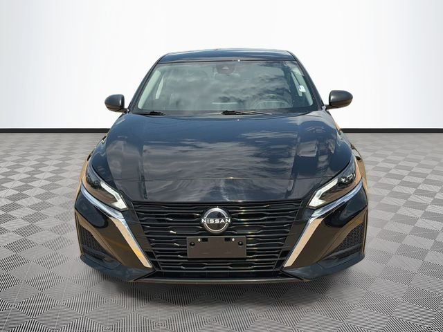 Used 2025 Black Nissan 2.5 SV image 2