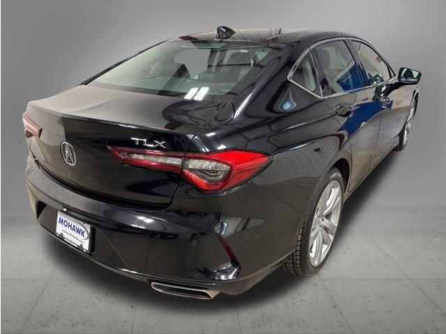 Used 2022 Majestic Black Pearl Acura Technology Package image 5