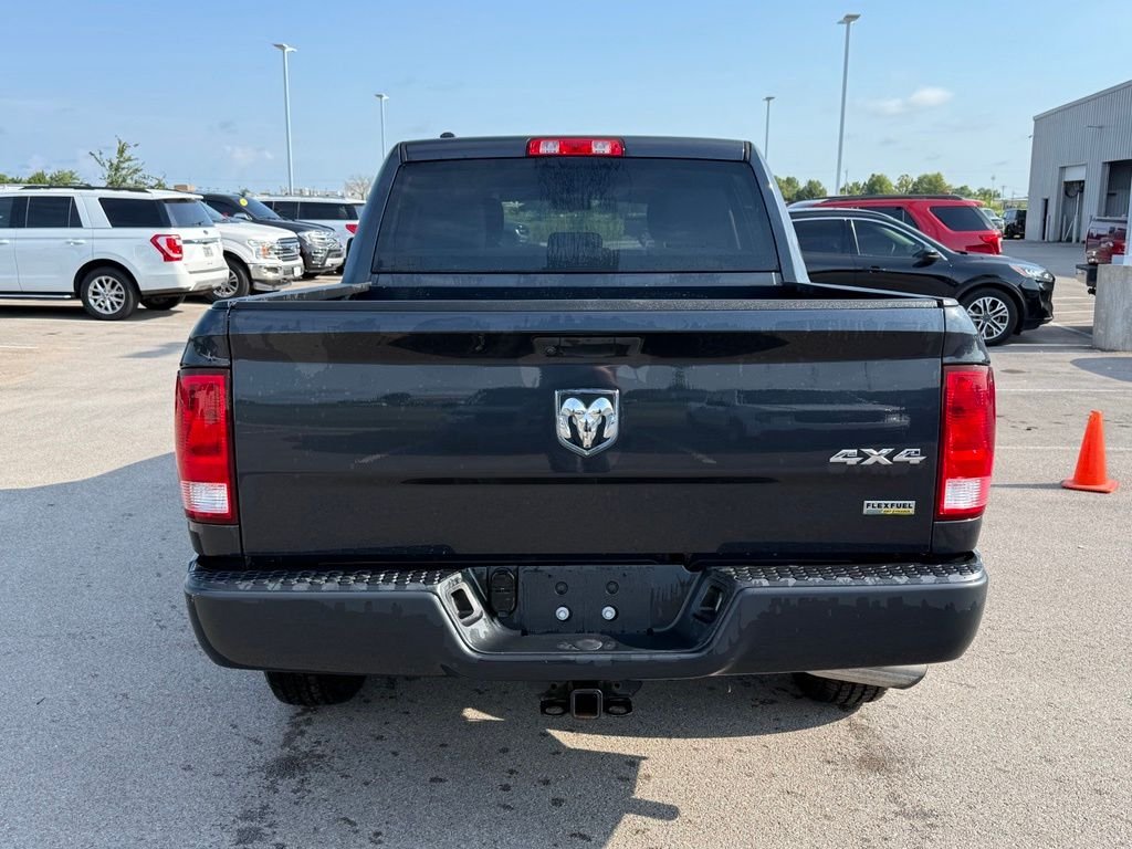 Used 2019 Gray Ram Tradesman image 17