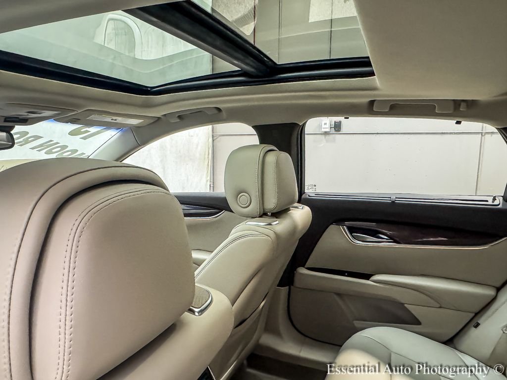 Used 2013 White Diamond Clearcoat Cadillac Premium image 12