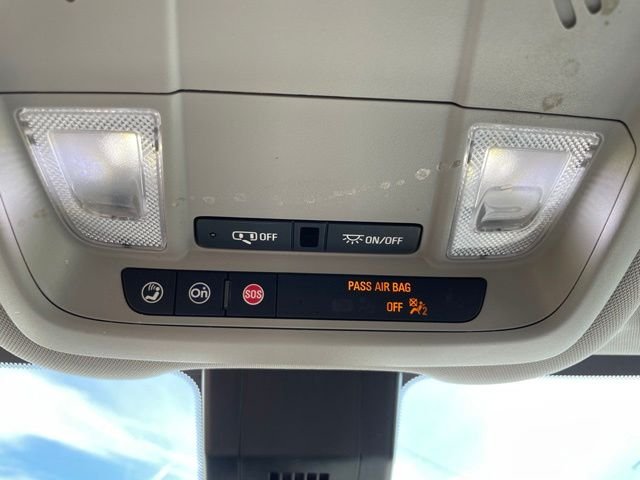 Used 2022 Summit White Chevrolet LT image 32