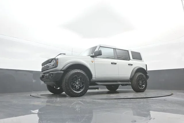 New 2026 Avalanche Gray Ford Badlands® image 35