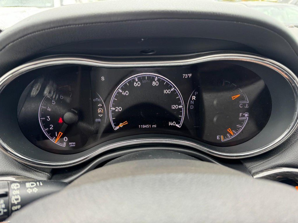 Used 2018 Diamond Black Crystal Pearlcoat Jeep Overland image 23